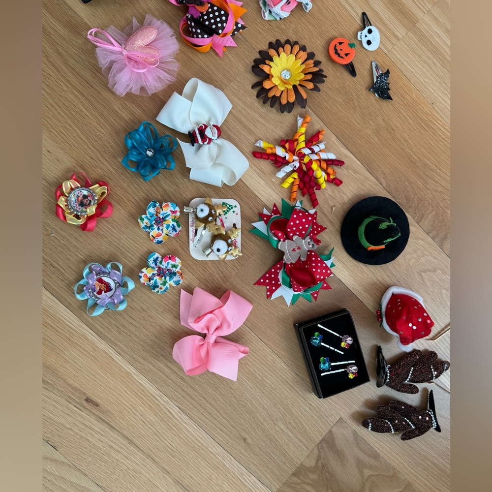 Hair Bows - Picture 4 of 4